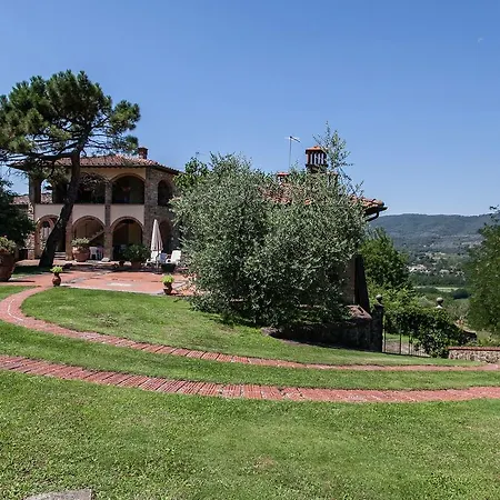 Holiday home Attractively Furnished On A Large Estate In The Chianti Region *