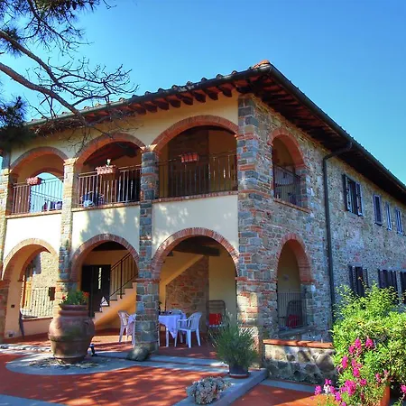 Holiday home Attractively Furnished On A Large Estate In The Chianti Region Bucine